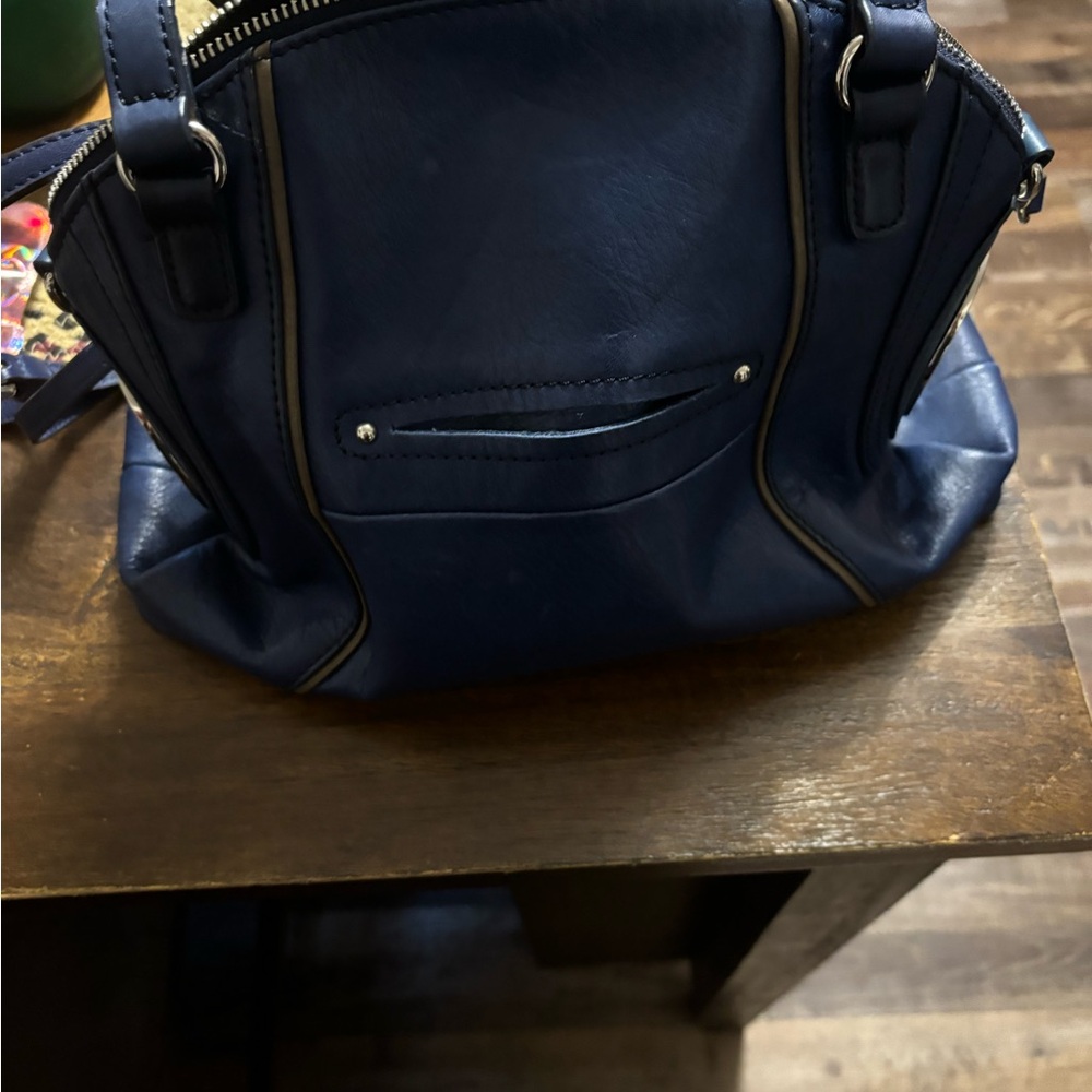 B Makowsky blue leather hobo bag